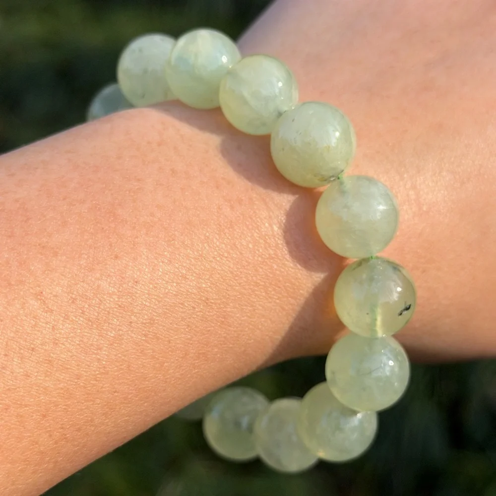 14mm stretchable‎ prehnite bracelet 1187